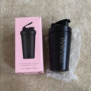 Truvani Black Stainless Steel Shaker Cup 16.9oz